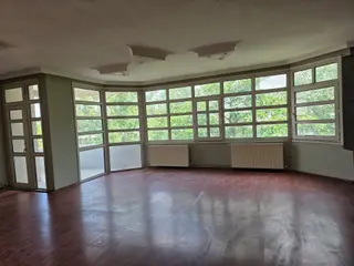 Çankaya Reşit Galip' Te; İş Yerine & A.otoparklı & Kombili & Balkonlu 4+1