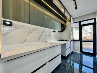 ꧁yetkili Ay Emlak'tan꧁akçay'da Arakat Ön Cephe Ayrı Mutfaklı Denize 500 Mt Satılık 2+1 Lüks Daire