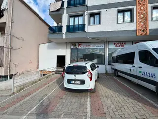 Gençlik Caddesi Cepheli 370 M² Net Kullanımlı Satılık İş Yeri