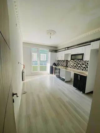 Şehitler Mah Servis Güzargahında Arakat Güney Kiralık 3+1