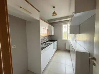 Bağcılar Bölgesi Gökkuşağı Vilaları Civarında