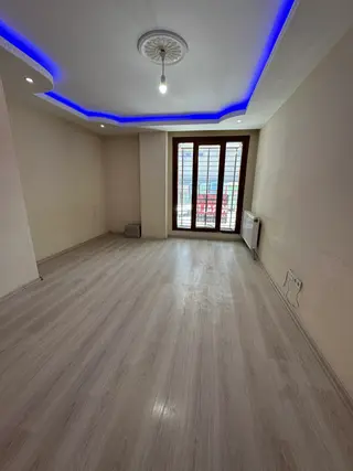 Esenyurt Güzelyurt Mahallesinde Kiralık 2+1