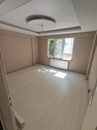 Reşadiye Mah. Giriş Üstü 3+1 Kombili Satılık Daire