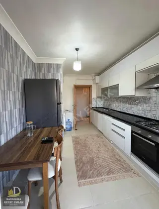 Detay Emlak'tan İhsaniye Mah. Arakat 3+1 Site İçi Satılık Daire