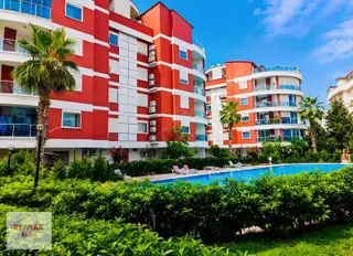 Konyaaltı Hurma'da Lüks Sitede Eşyalı Satılık 3+1 Dubleks Daire