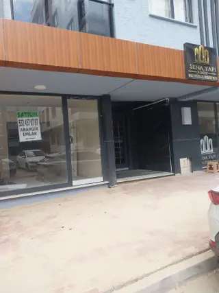 Şirinevler Güngören Sokakta Kurumsal Firmalara Kiralık Masrafsız Otoparklı. Dükkan.