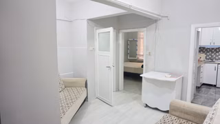 *meral R1877 Barbaros Cd Köşe Binada Kentsel 1+1 Ara Kat