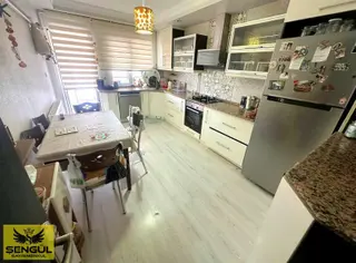 Şengül Gayrimenkul'den 1.200 Evlerde Satılık 4+1 Önü Açık Daire