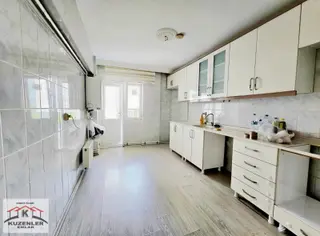 Kuzenler Emlak'tn Fatih Mah.çarşamba Pazarı Yakınında 2kat 144m2