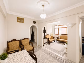 Muratpaşada Harika Konumda Satılık Ferah 2+1 Arakat Daire