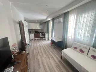 Prestij'den Hürriyet'te Geniş Oturumlu Tertemiz 1+1 Daire