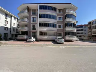 Bahçelievler Mh. Hastane Adliye Yakını Satılık 3+1 Arakat Daire