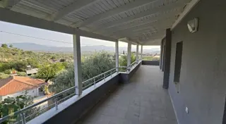 Baharlı Mahallesi'nde Satılık 2+1 Üst Kat Teraslı Daire