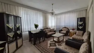 Şehir Merkezinde Ara Kat Bakımlı Satılık 3+1 140 M2 Daire