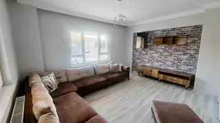Millet Bahçesi Yanı 2+1 Yapılı Kiralık Daire