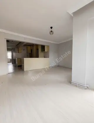 Maksem Caddesinde Dağ & Şehir Manzaralı 2+1 Satılık Fırsat Daire