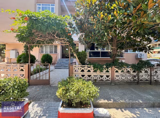 Şükraniye Mahallesi Merkezi Konumda Bakımlı Satılık 2+1 Daire
