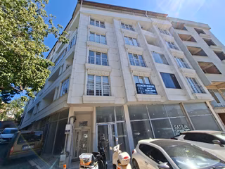 B&u Gayrimenkul'den Çarşıya Yakın Satılık 1+1 Eşyalı Daire