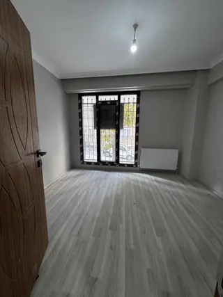 İncirtepe Mah Satılık Balkonlu Y.giriş Daire