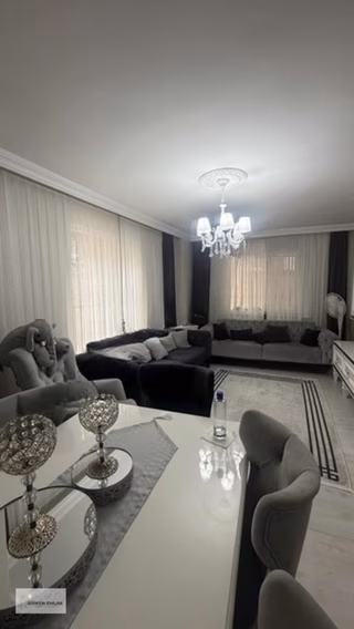 Birken Emlaktan Fındıklı Çiçekçiler Sok.giriş Katta Satılık 2+1