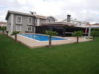 Remax Ten Büyükçekmece Karaağaçta Doğa Evlerinde 7+2, Villa