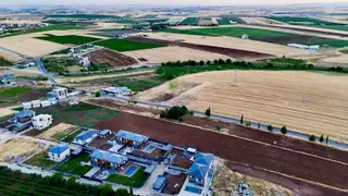 Güzelyurt'ta Asfalta Cephe Fırın Bitişiği Satılık Müstakil Arsa