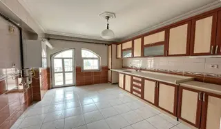 Esertepe Çambaşı Cadde Üzerinde Ara Katta 3+1 Masrafsız