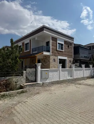 Canyurt Gayrimenkulden Satılık Villa