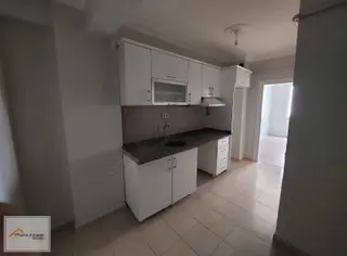 Seylap Caddesi Yakınında Asansörlü Satılık 1+1 Daire