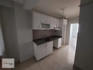 Seylap Caddesi Yakınında Asansörlü Satılık 1+1 Daire