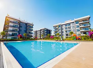 Ara Kat 3+1 Ayrı Mutfaklı, Doğalgazlı / Havuz Manzaralı /yeniköy