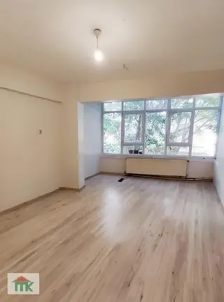 Mk Gayrimenkul'den Emek Caddesi Üzerinde 2+1 Satılık Daire