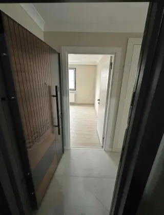 Sultanbeyli Ağrı Caddesinde 90 M² Brüt, 80 M² Net 2+1 Daire