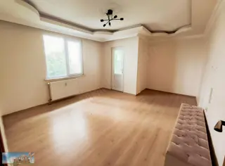 Barış'tan Goncagül Sokakta K.otoparklı Asansörlü Dubleks Daire