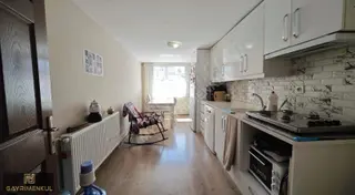 Bornova Küçük Park'ta 15 Yıllık, Kiracılı, 2+1 Yatırım Fırsatı