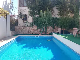 Bodrum Yokuşbaşı'nda Kiralık Bahçe Katı Daire
