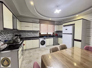 Bağcılar Yeni Hal Civarında Bakımlı Temiz Ara Kat 3+1 Daire