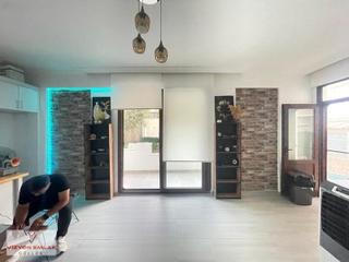 Muğla Güllük Satılık Merkezi Konumda Bahçe Katı Daire