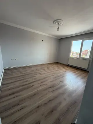 Bergama Şehir Merkezinde 165 M² Geniş Ve Ferah Daire!