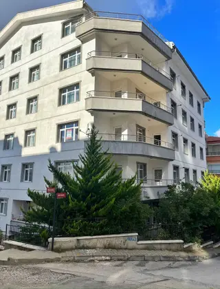 Akpınar Mh Asansörlü Kapalı Otopark 3 Cepheli Satılık 4+1 Daire