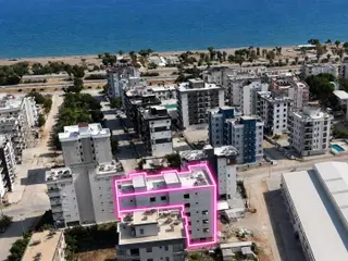 En Prestijlisinden Sahilde Deniz Manzaralı Satılık 1+1 Daire