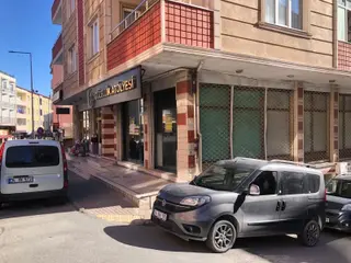 Yeniköy Bağlar Mevkiinde Cadde Üzeri 85 M2 Kiralık Dükkan