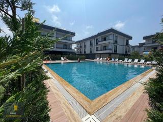 Havuzlu Site İçerisinde Eşyalı Ara Kat Sıfır 2+1 Daire