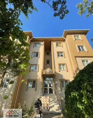 Arda Emlak Ofisinden Eski Toki Evlerin De Balkonlu Temiz Daire