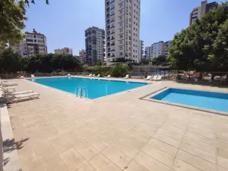 Yenişehir Çiftlikköy'de Havuzlu Site İçerisinde 2+1 Kiralık