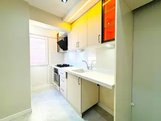 𝄞melodi'den Sarıkız'da Deniz Manzaralı Ön Cephe Ayrı Mutfaklı Full Tasarım 2+1 Daire