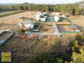 Menderes Yeniköy Yolu Üzerinde 250m² Doğa İçinde Bahçe