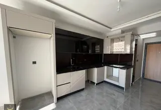 Beylikdüzü Osb Mahallesinde Şık Tasarımlı Amerikan Mutfaklı Otoparklı 2+1 Dairemiz