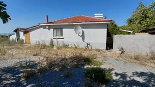 Gönen Bayramiç De Meyve Bahçeli Müstakil Ev