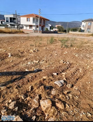 Didim Fevzipaşa'da Köşe Parsel Villa İmarlı Arsa